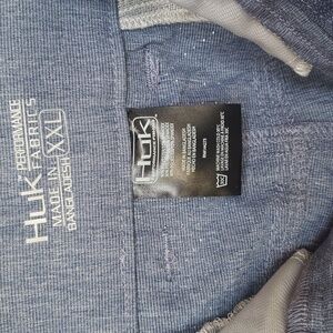 Huk fishing shorts; above the knee 7 inch inseam; Blue; XXL